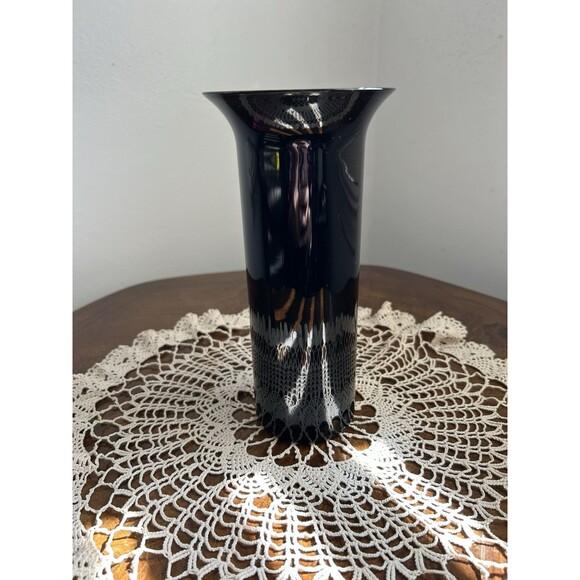 19th CENTURY, BLACK AMETHYST FLUTED VASE, 8.75Hx4W, Blown, Very Elegant - Picture 3 of 5